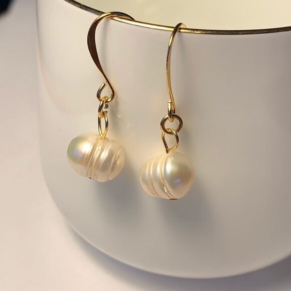 Handmade Pearl Earrings - Picture 12 of 14